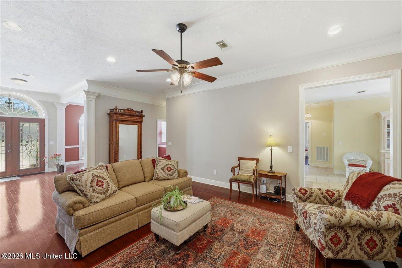 321 Indian Gate Circle