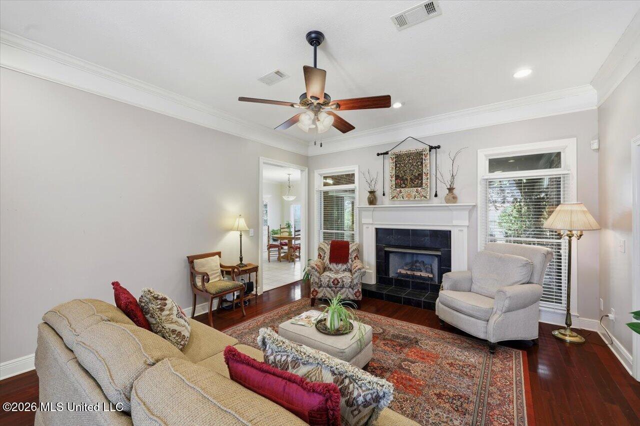 321 Indian Gate Circle