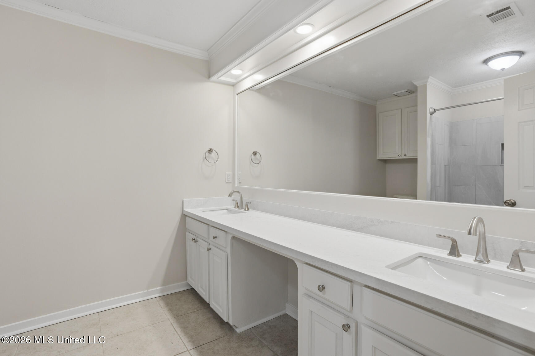 105 Oak Ridge Circle