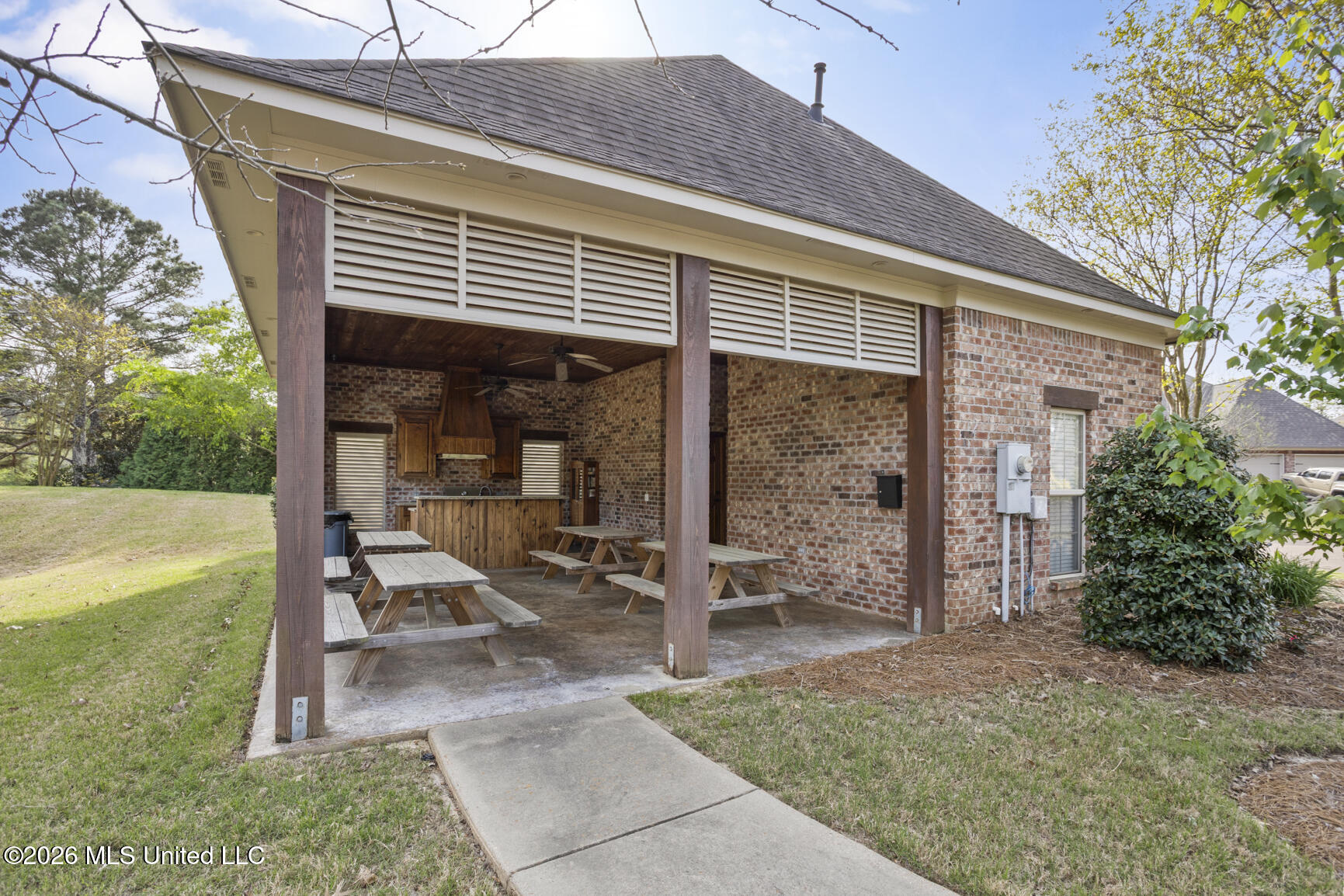 8 Enclave Circle