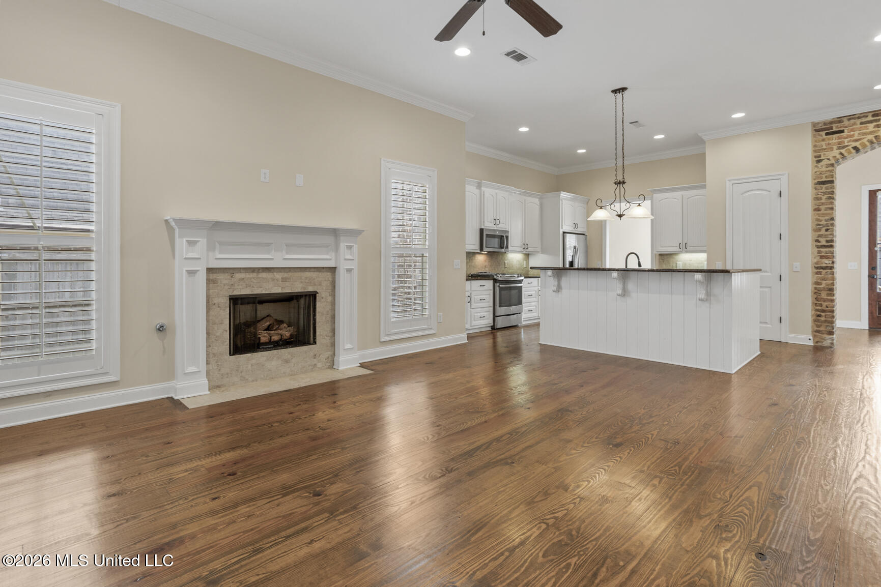 8 Enclave Circle