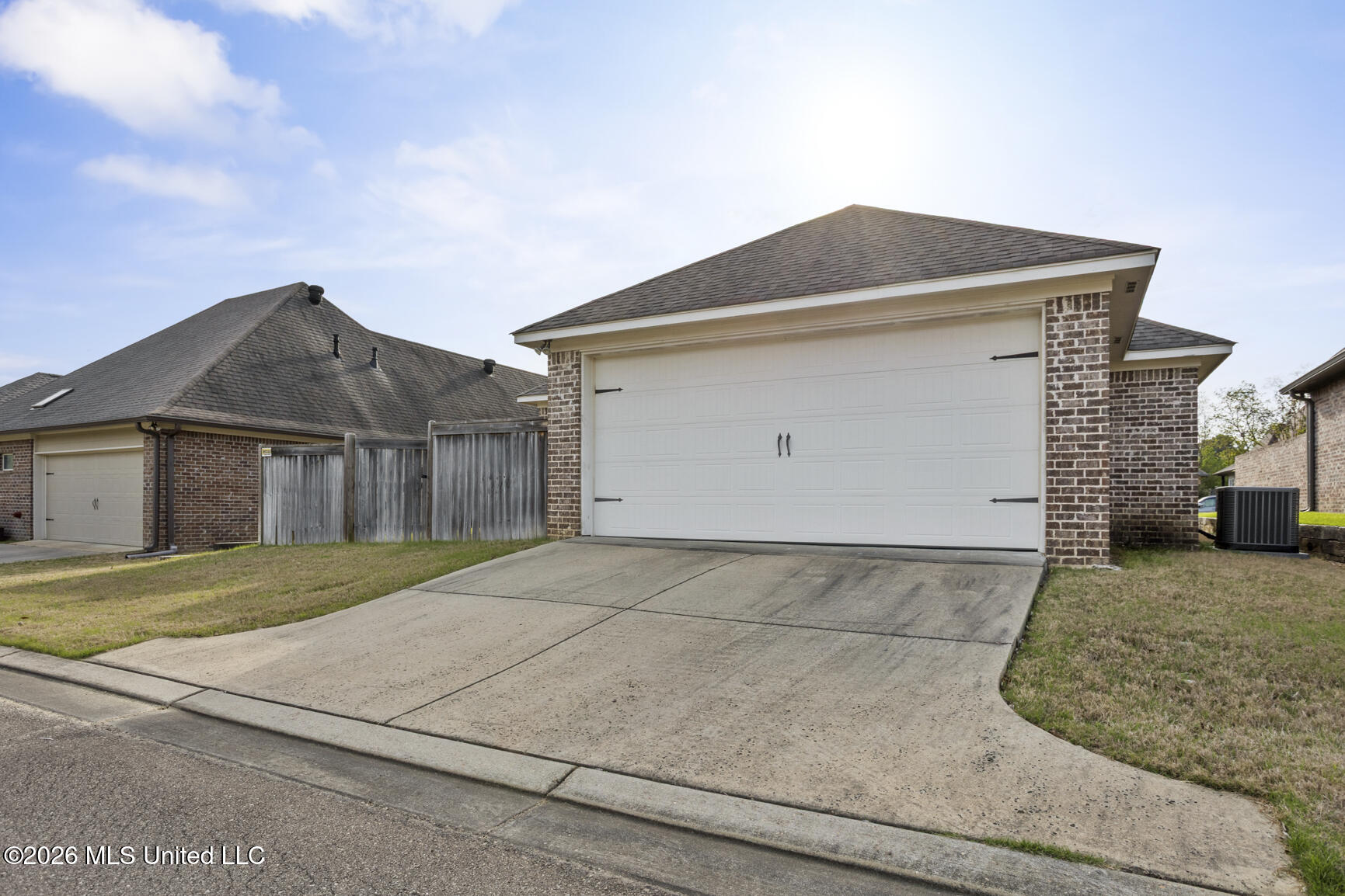 8 Enclave Circle
