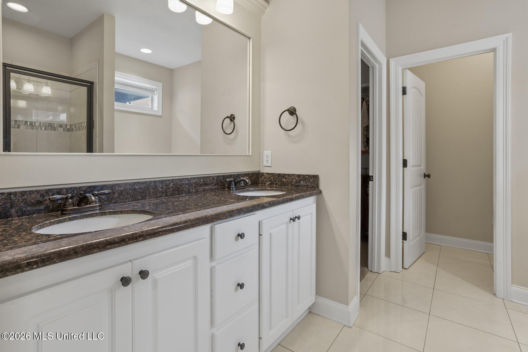 8 Enclave Circle