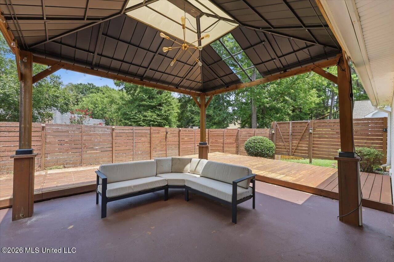 116 Deer Creek Way