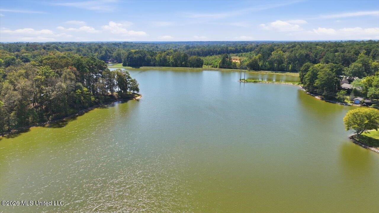 120 Lakeland Drive