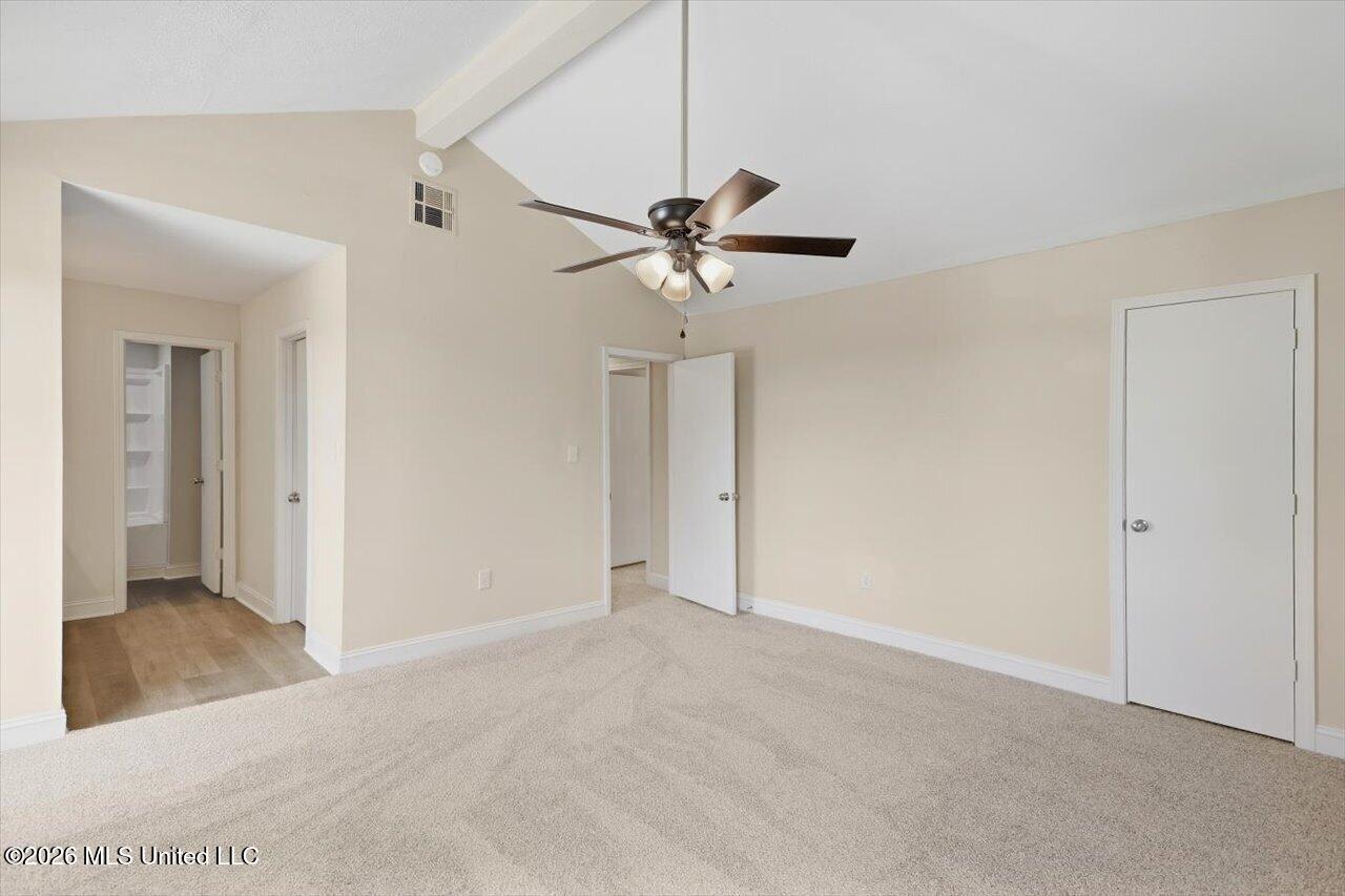 2077 Lakeshore Drive