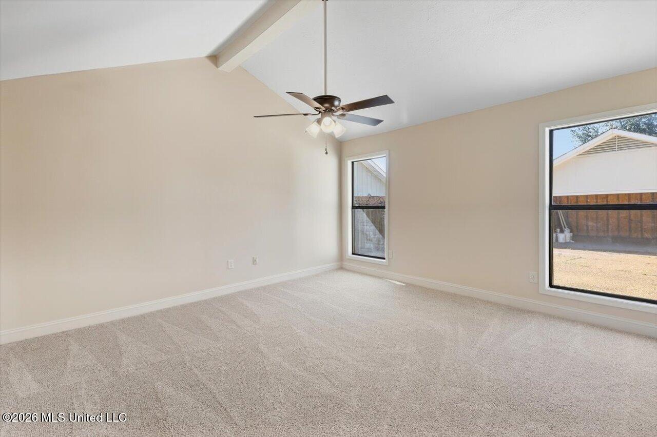 2077 Lakeshore Drive