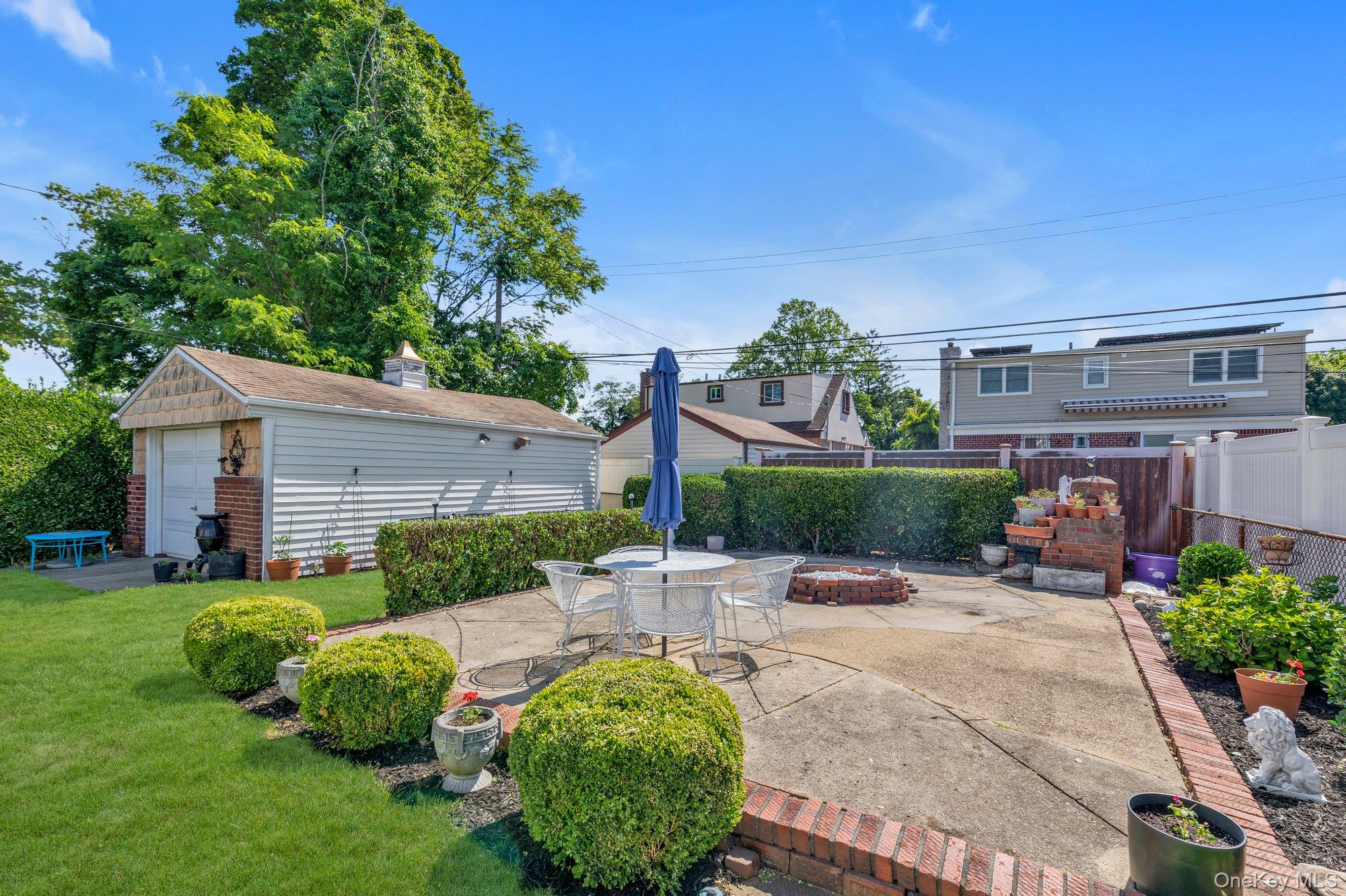 106 Green Avenue