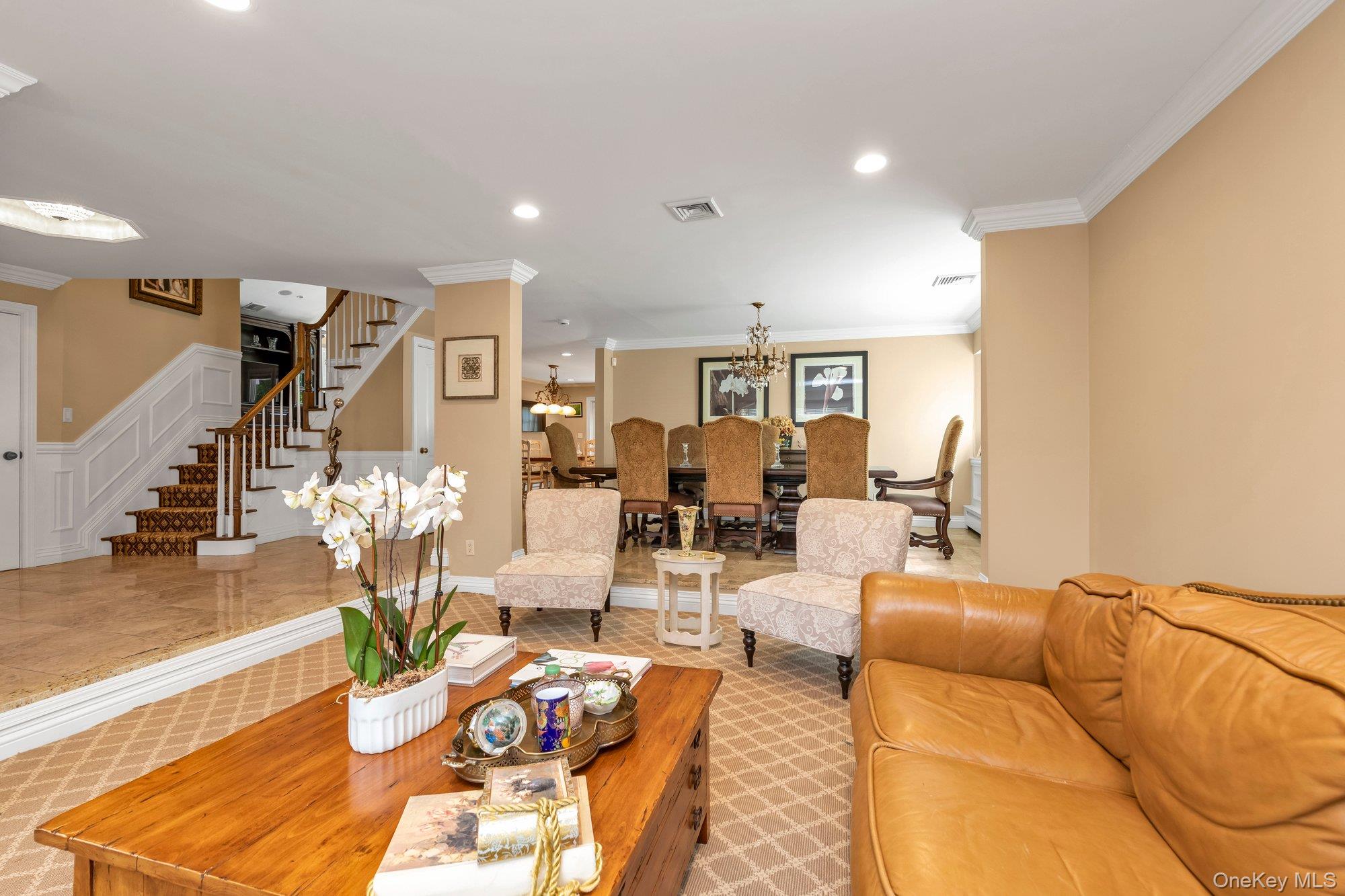 2114 Donna Drive