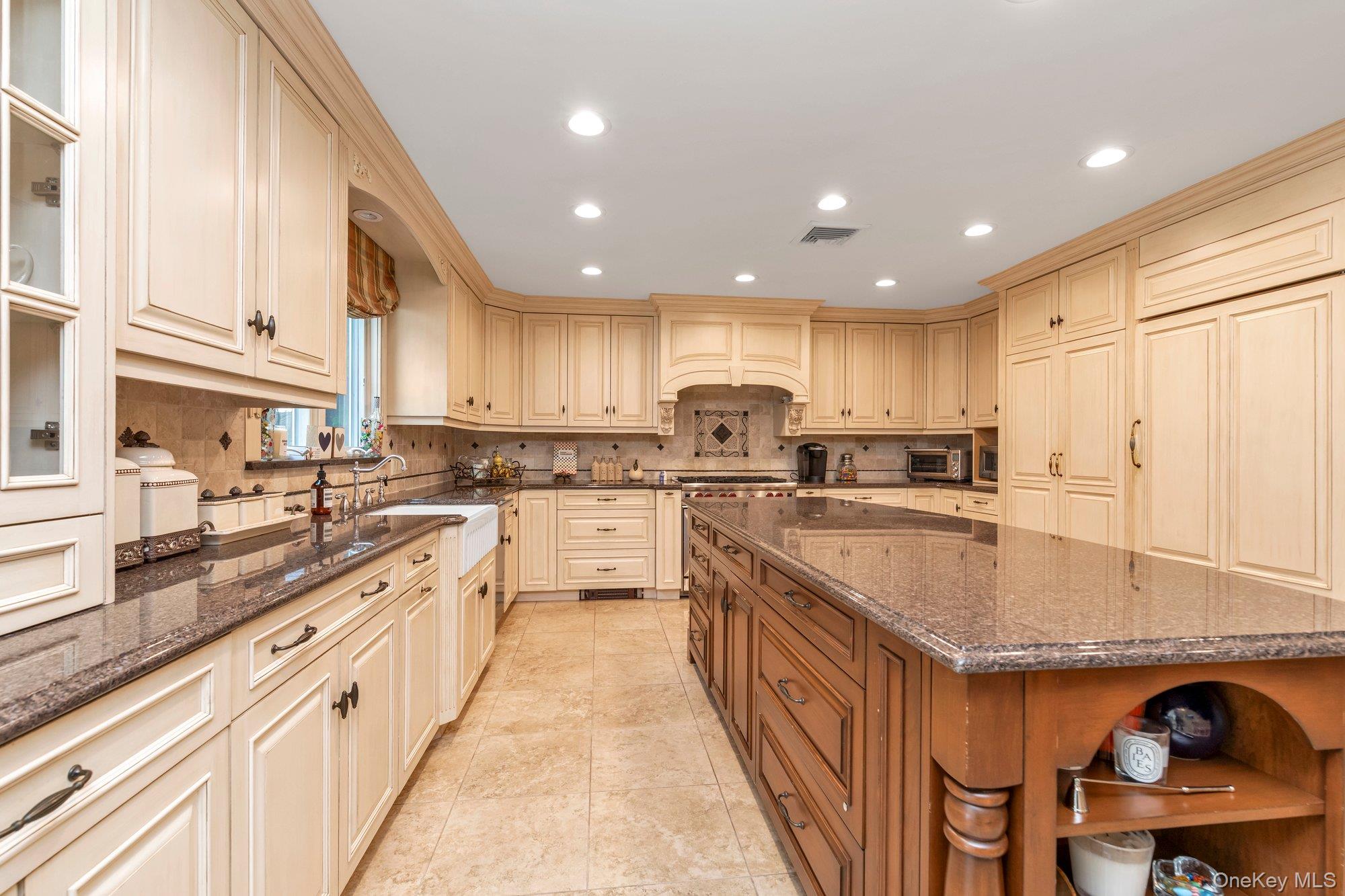 2114 Donna Drive