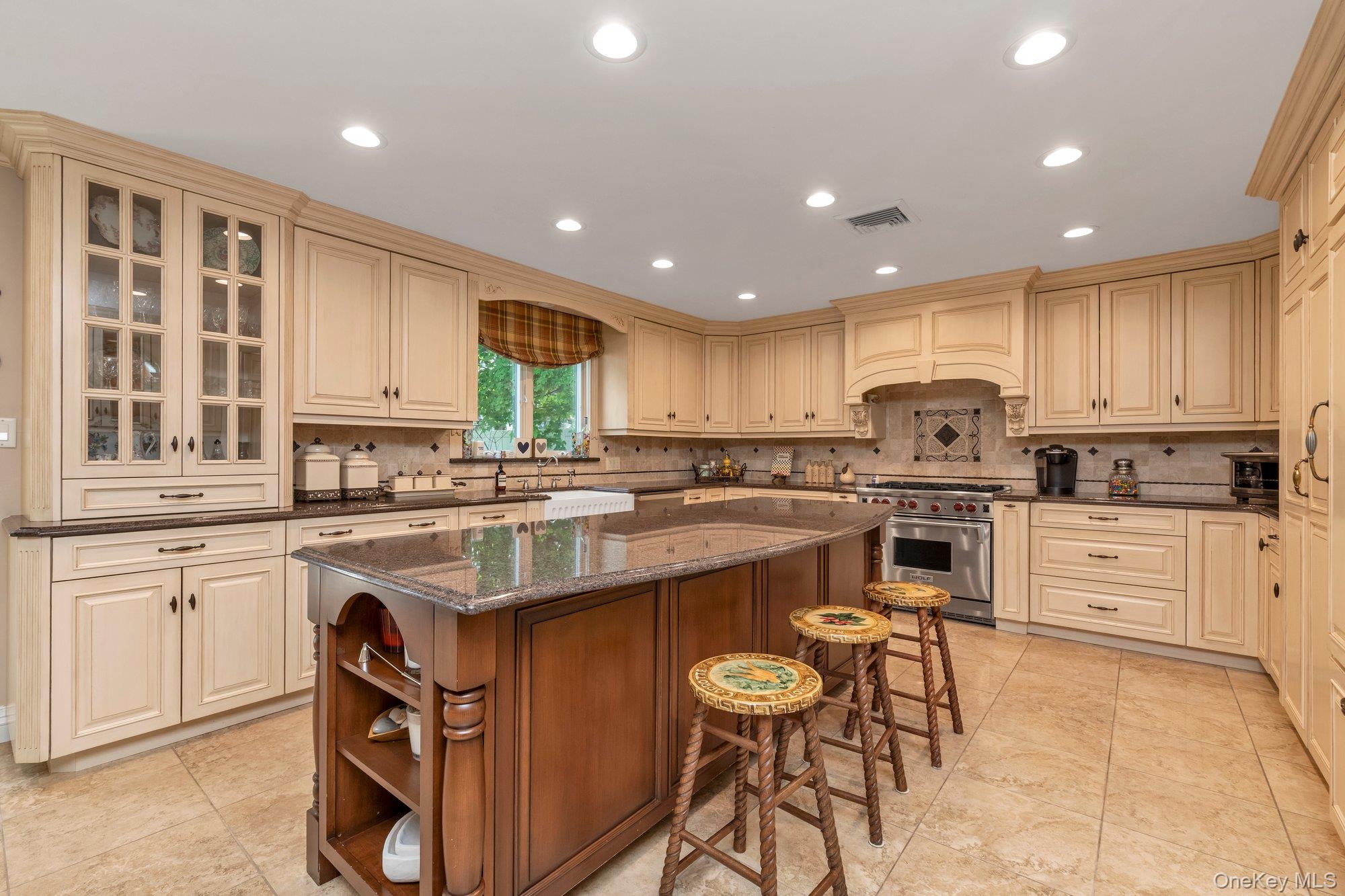 2114 Donna Drive