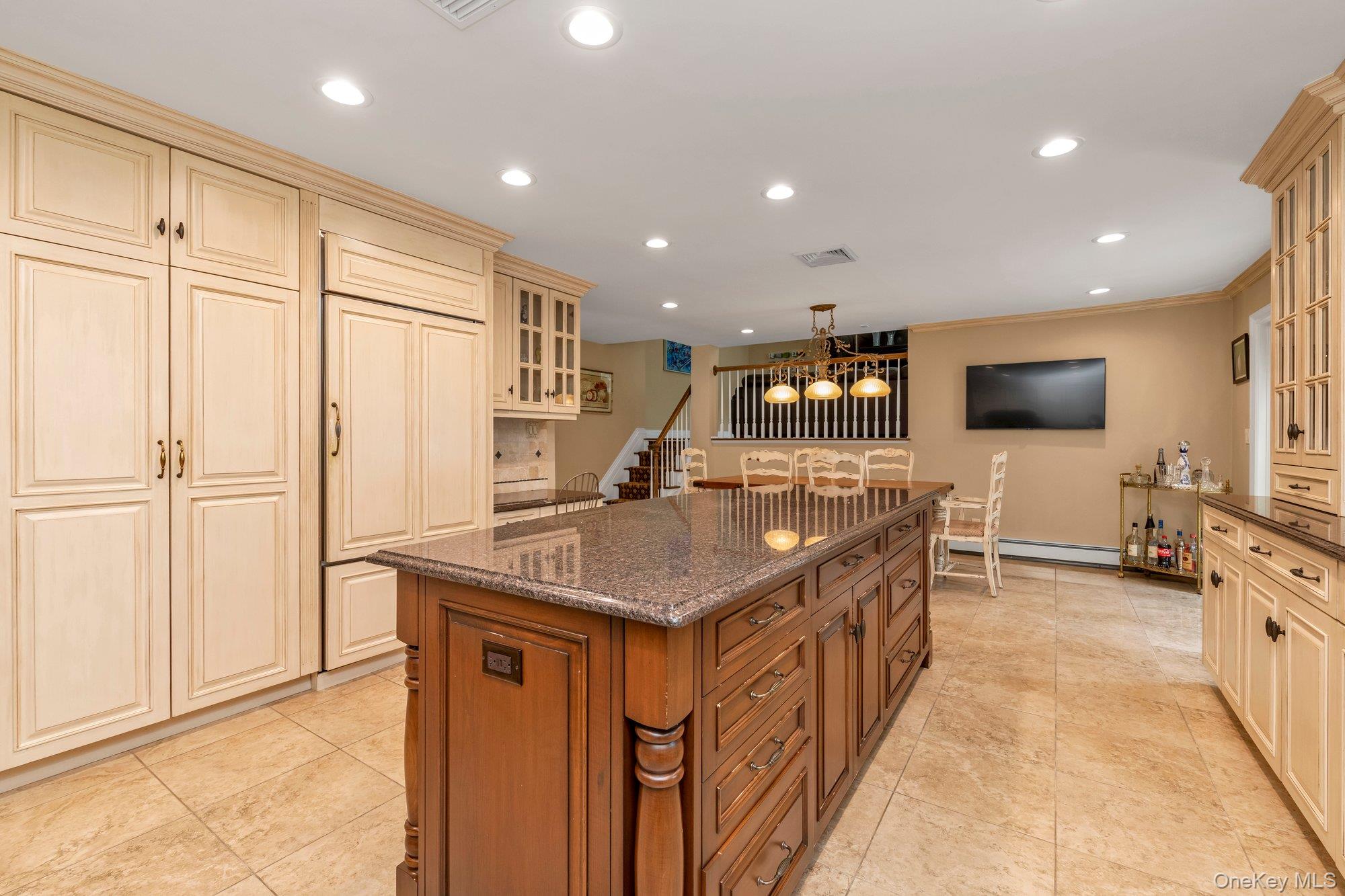 2114 Donna Drive