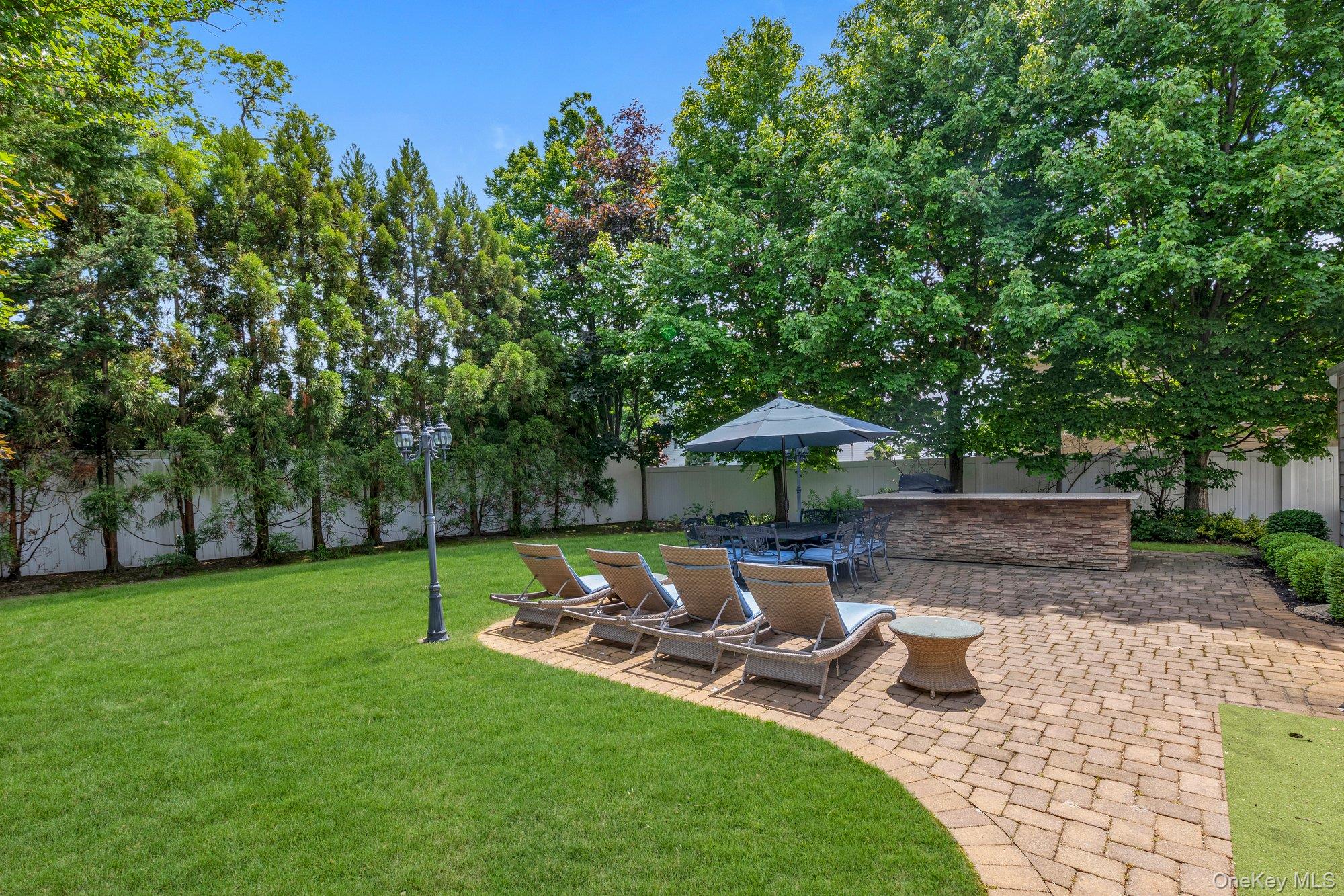 2114 Donna Drive