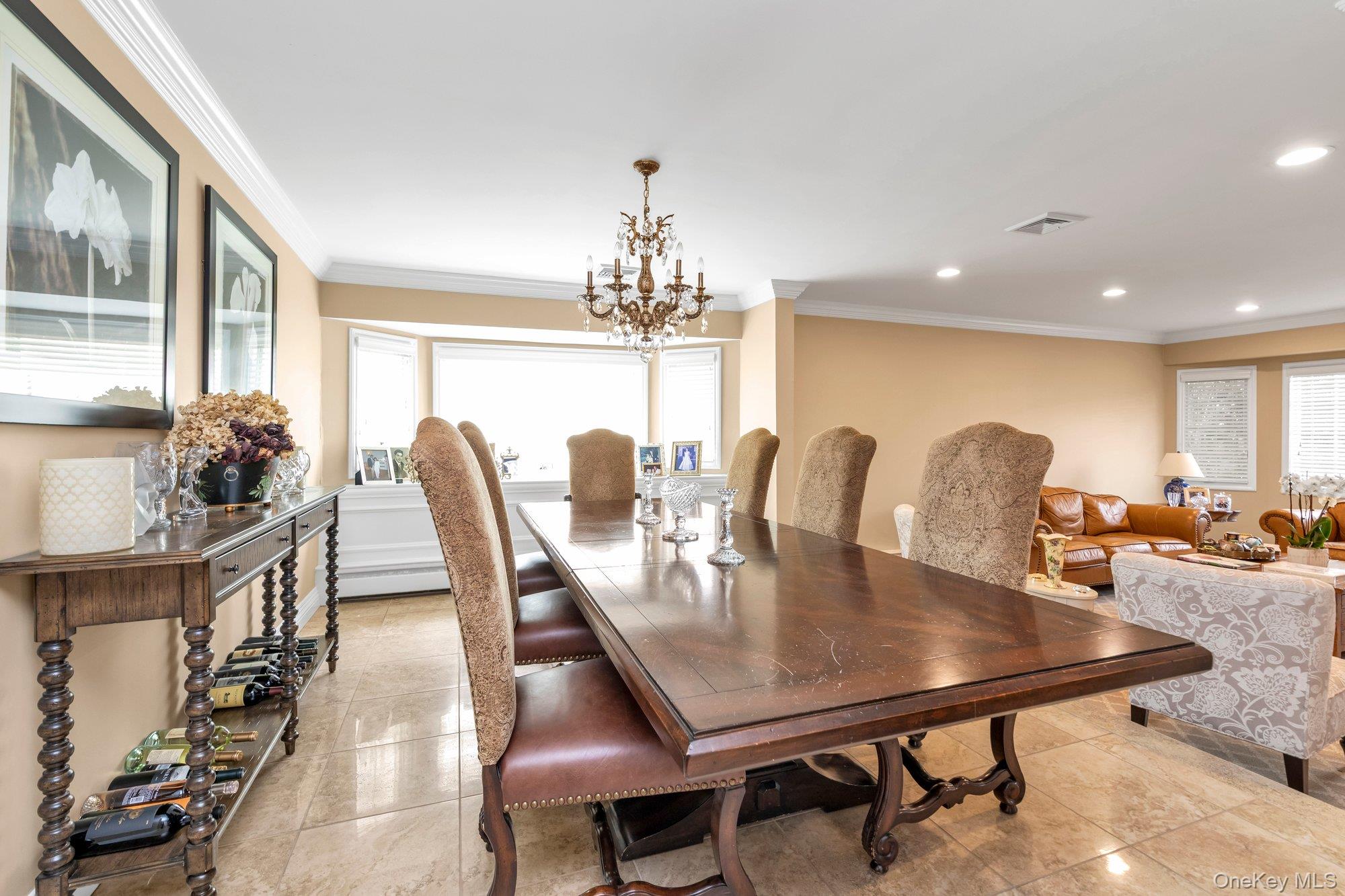 2114 Donna Drive