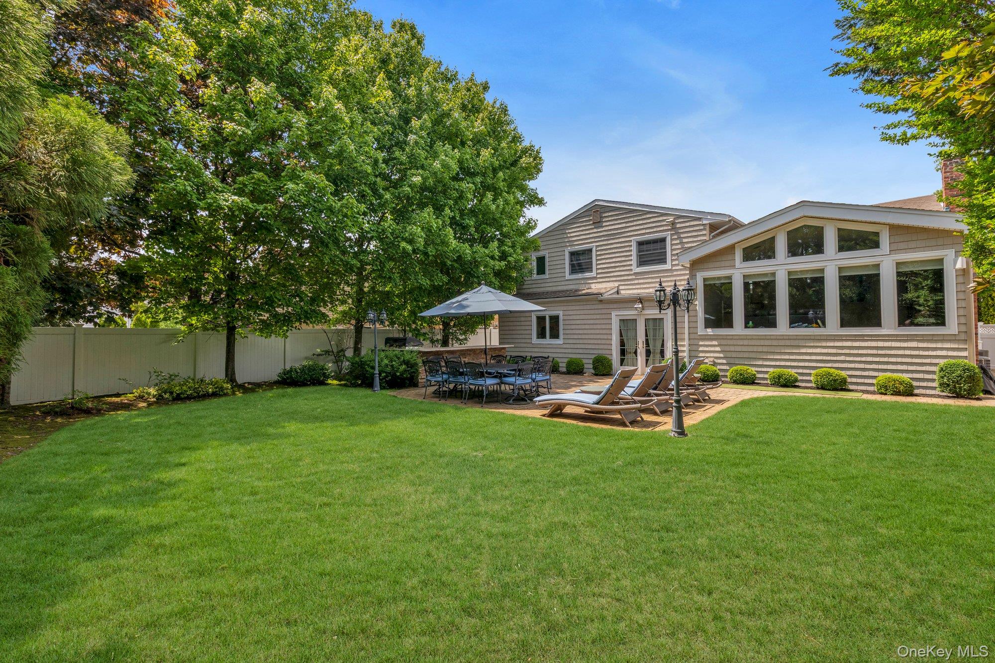2114 Donna Drive