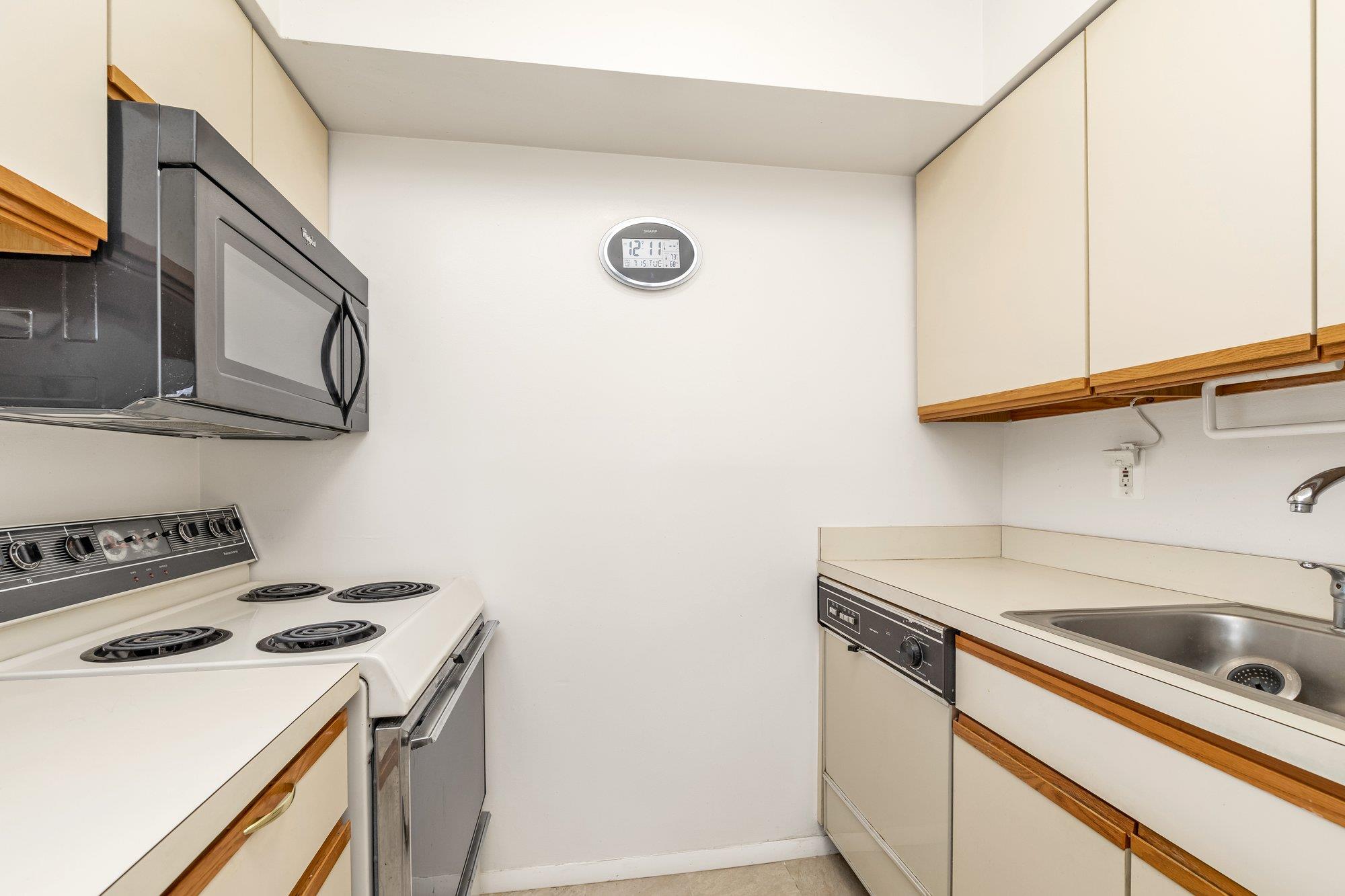 100 Daly Boulevard Unit: 911