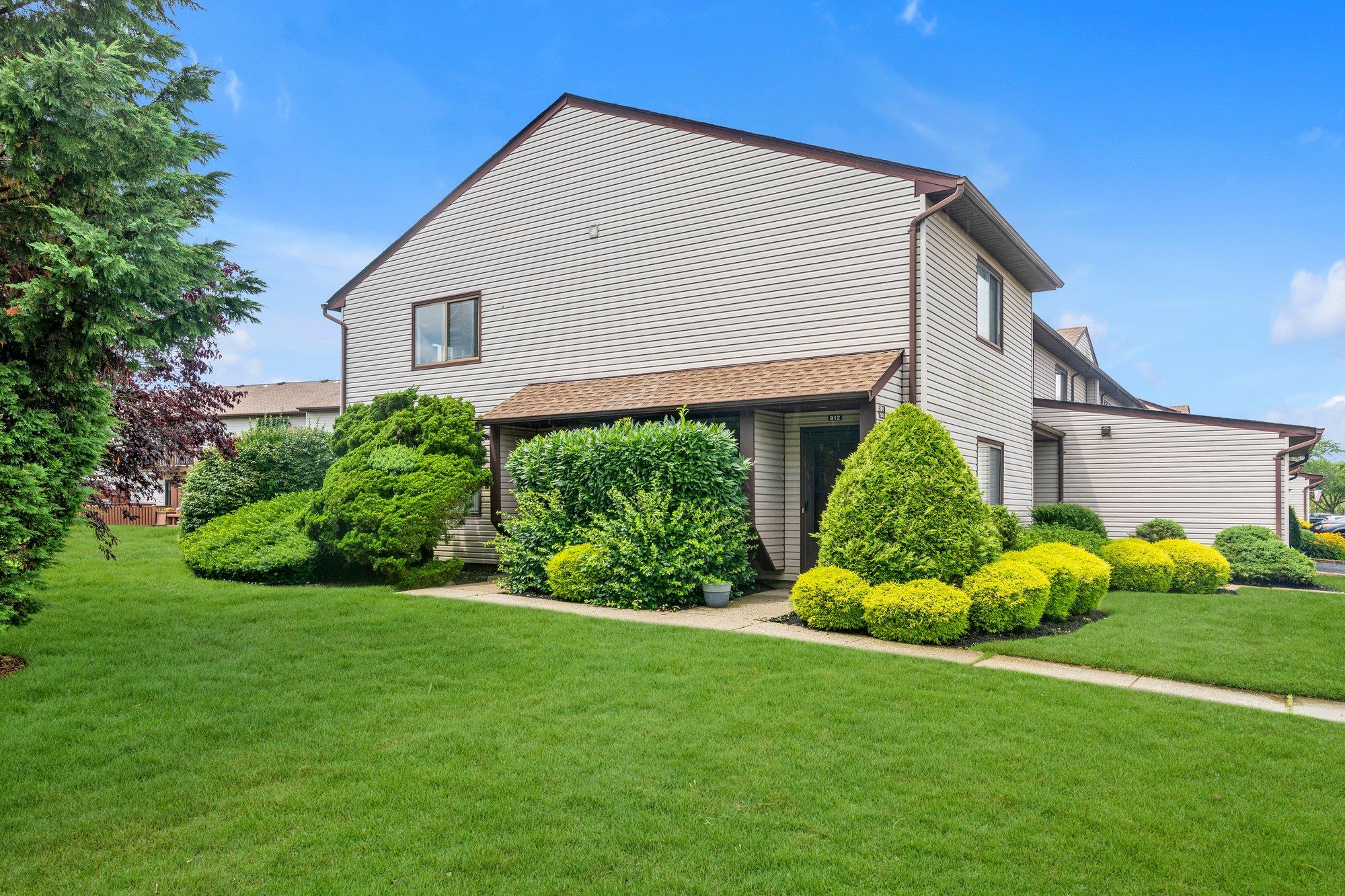 100 Daly Boulevard Unit: 911
