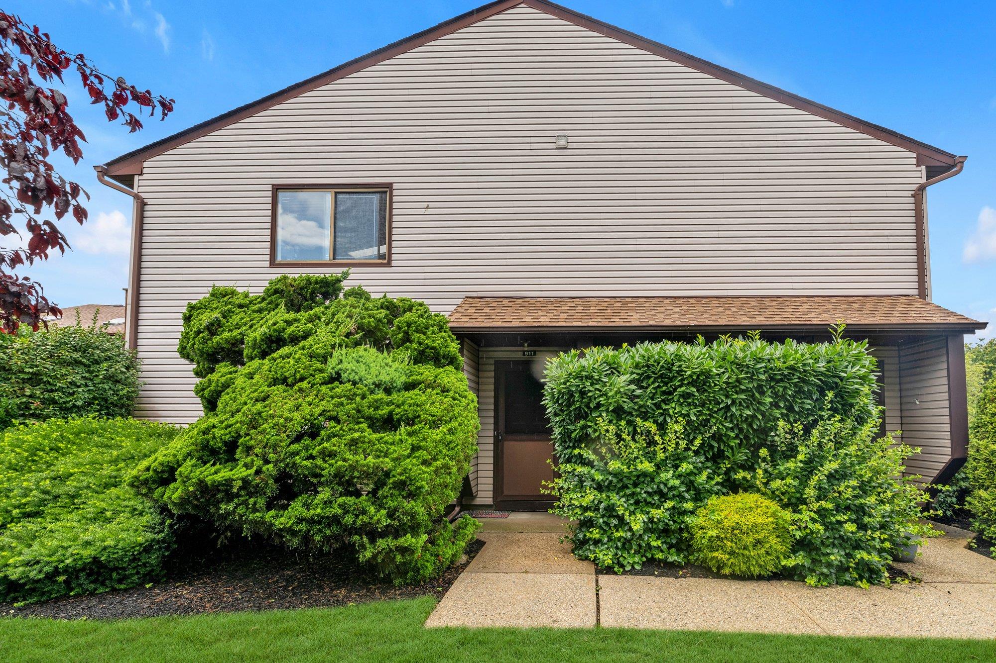100 Daly Boulevard Unit: 911