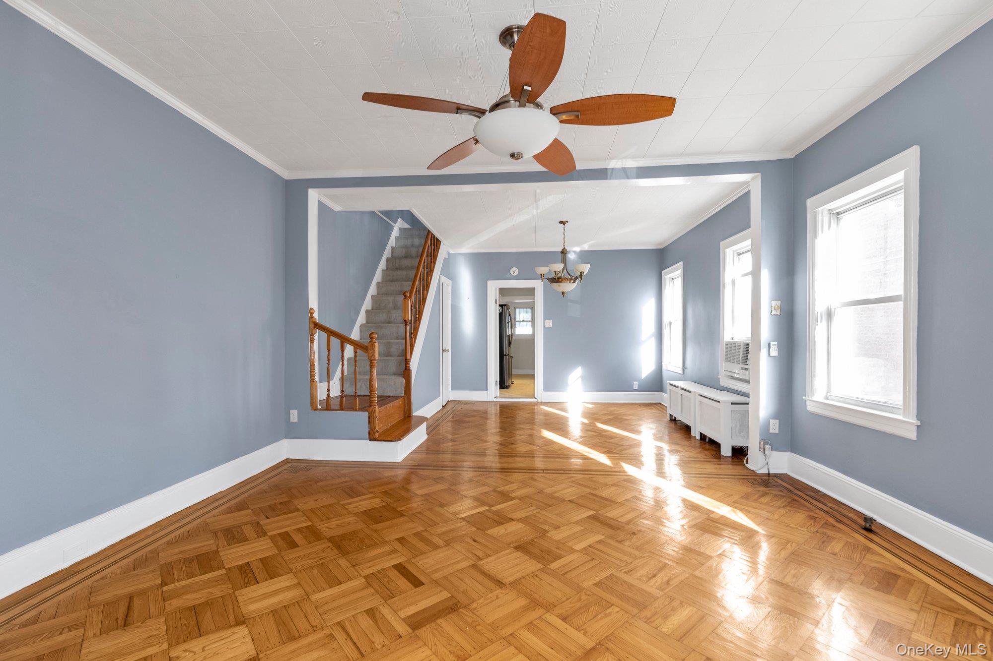 8835 Vanderveer Street