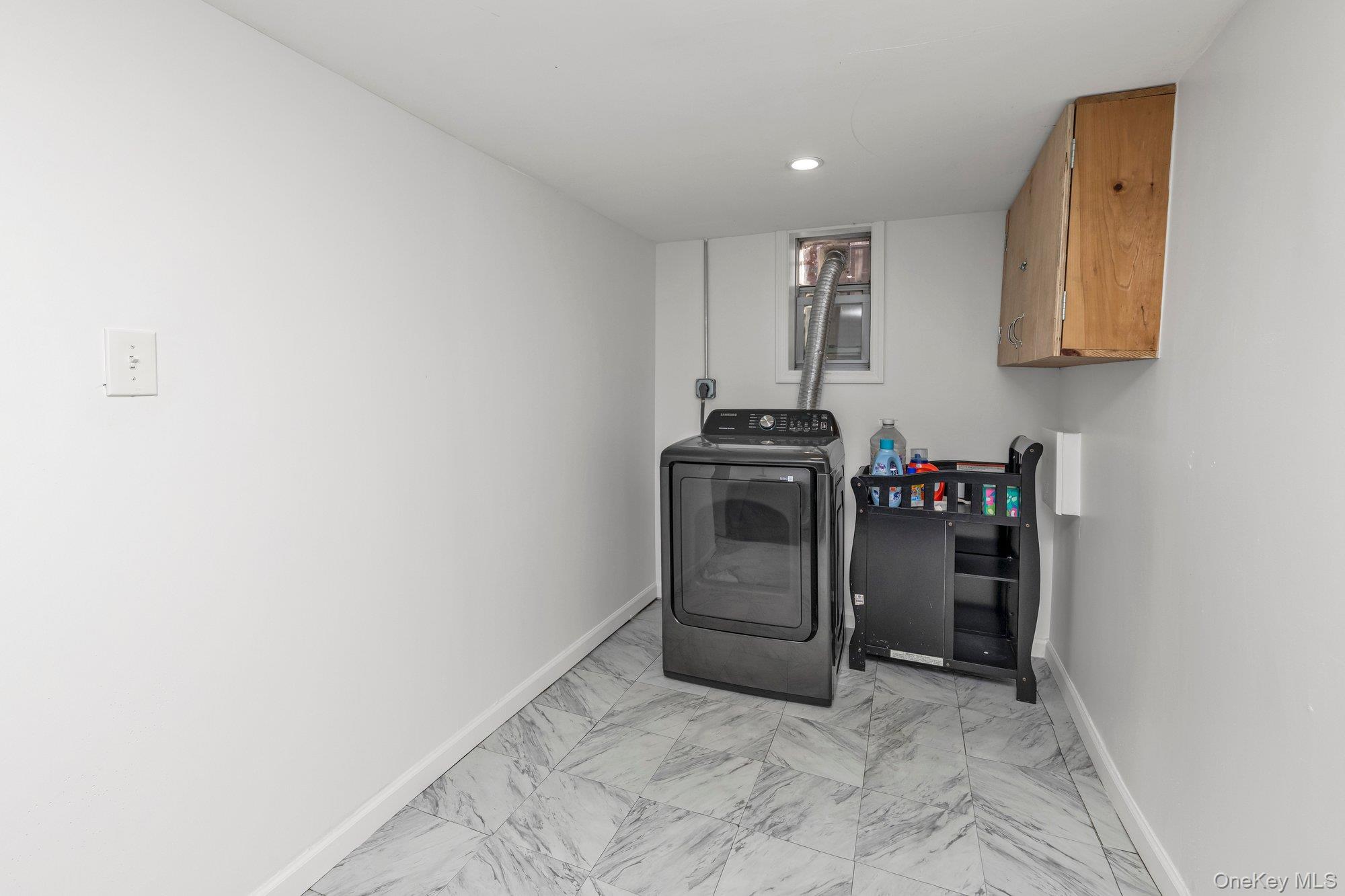 8835 Vanderveer Street