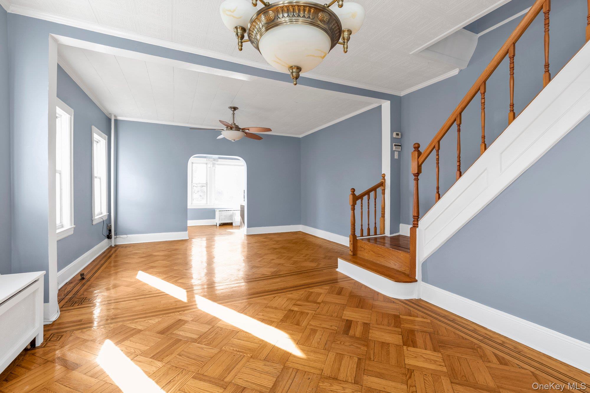 8835 Vanderveer Street