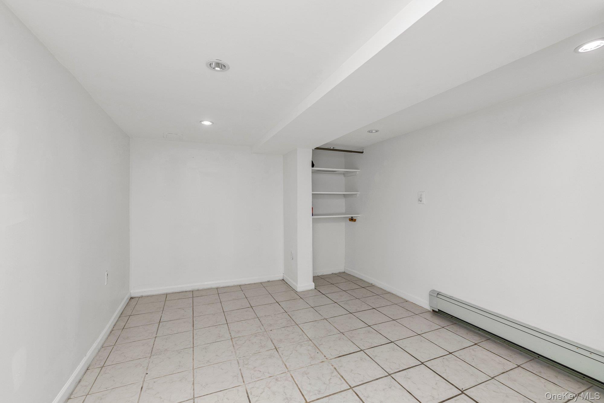 8835 Vanderveer Street