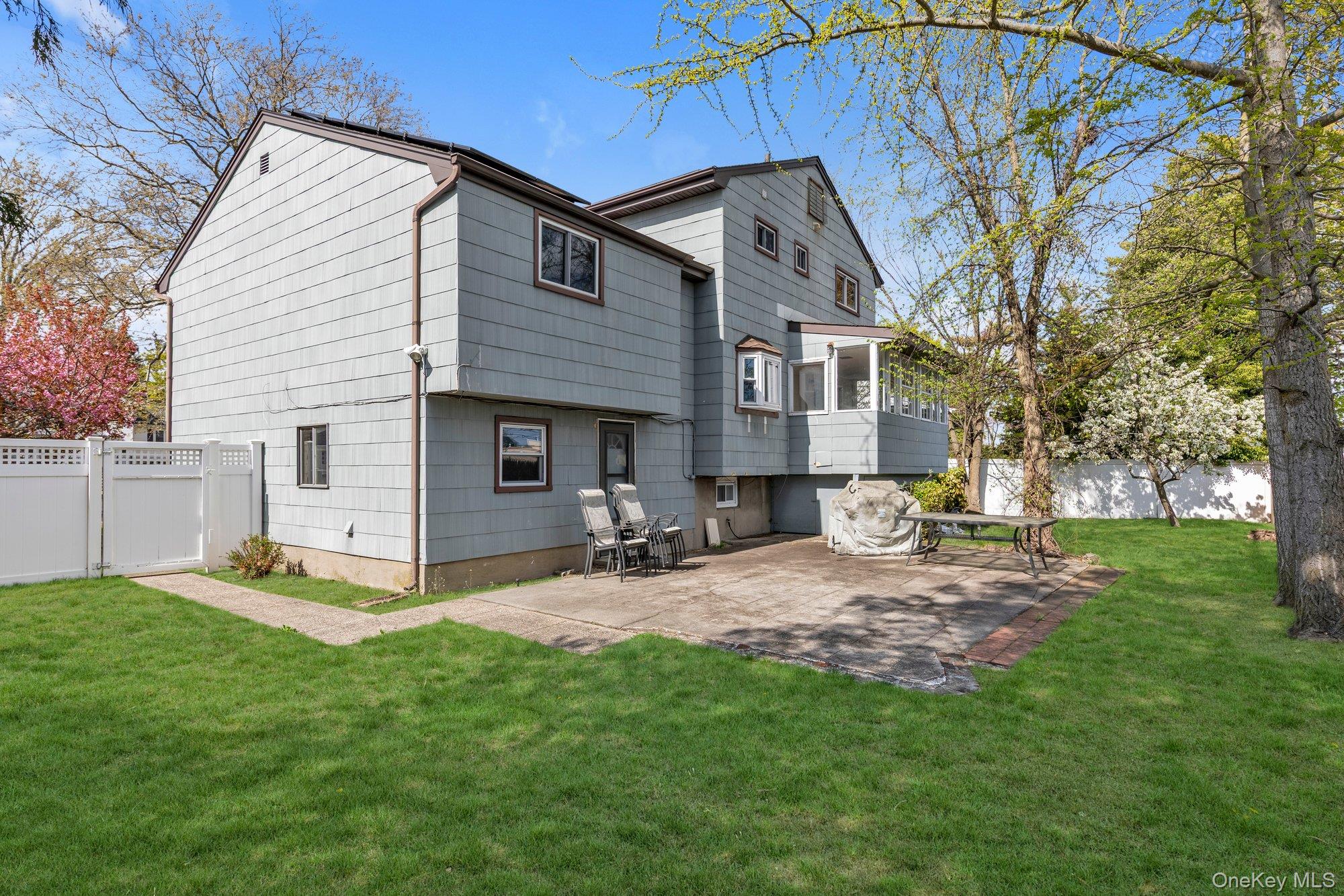 2038 Ripley Lane