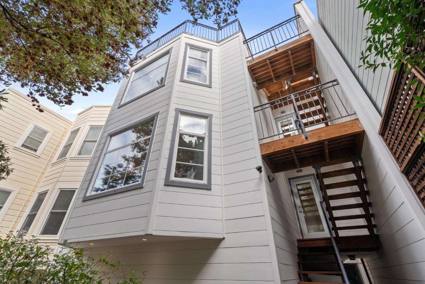 Noe Valley is easy living at its core!