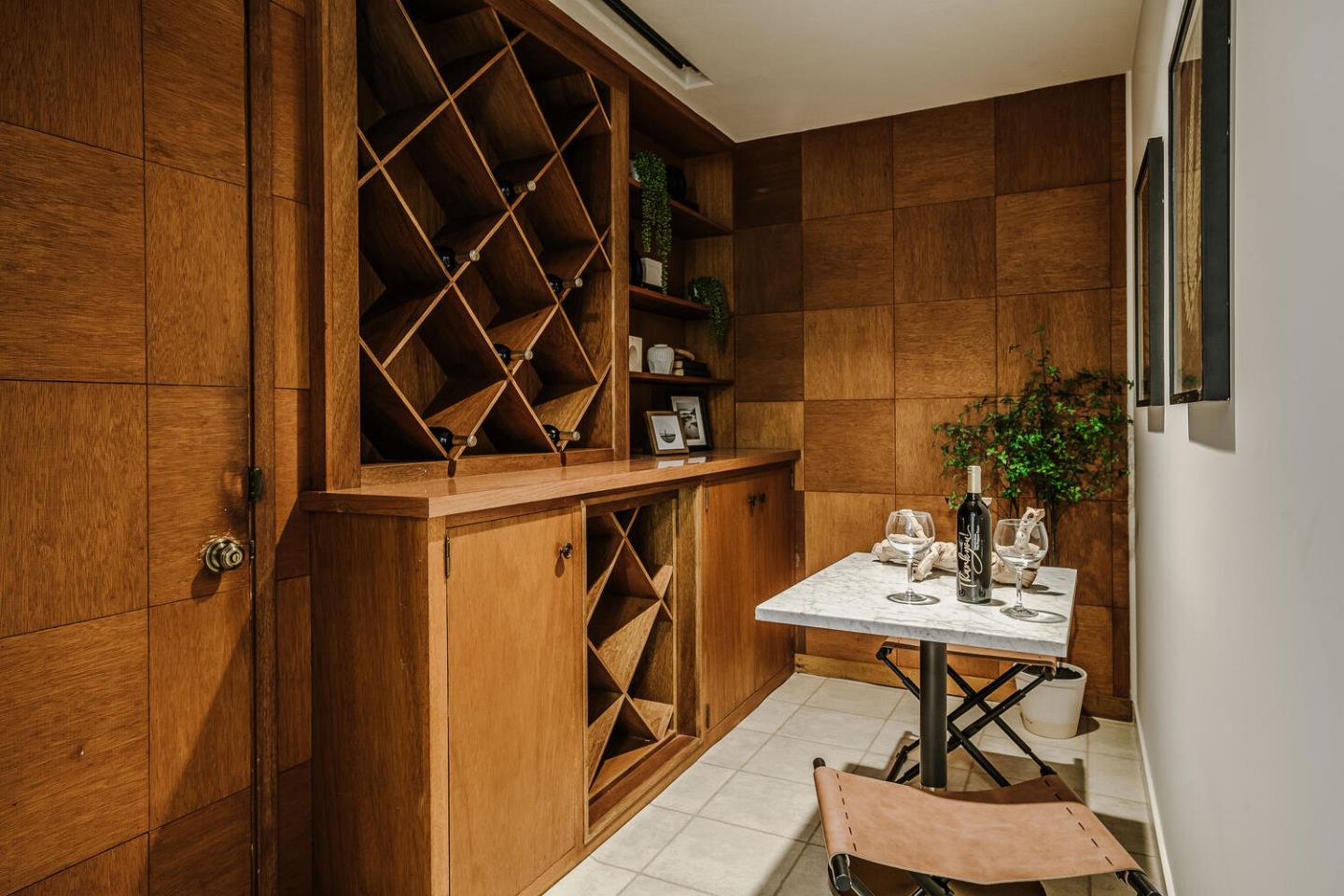 Classic Carolands Beauty