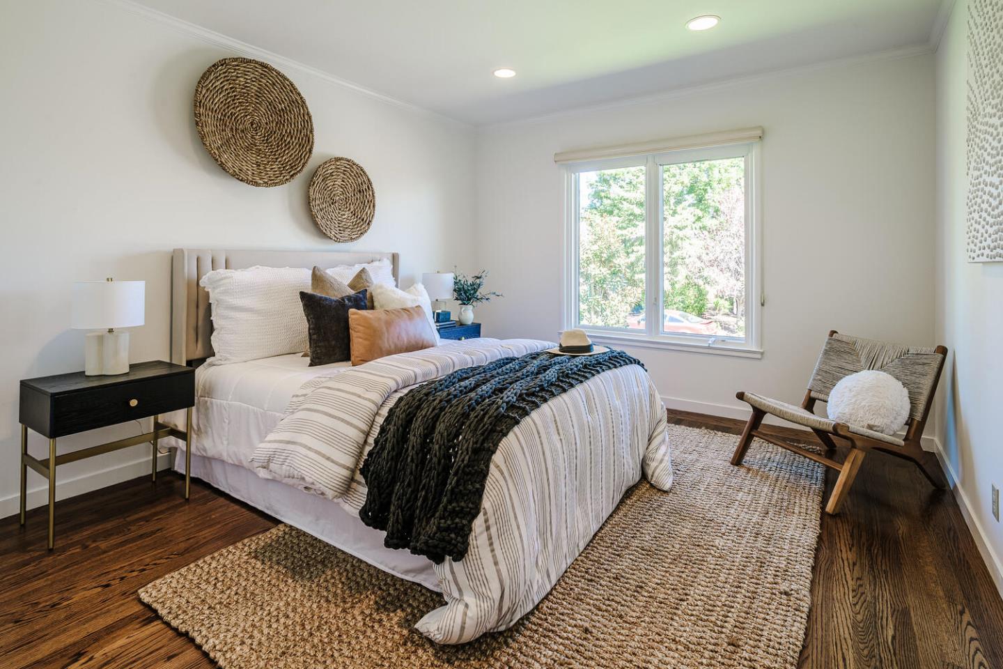 Classic Carolands Beauty