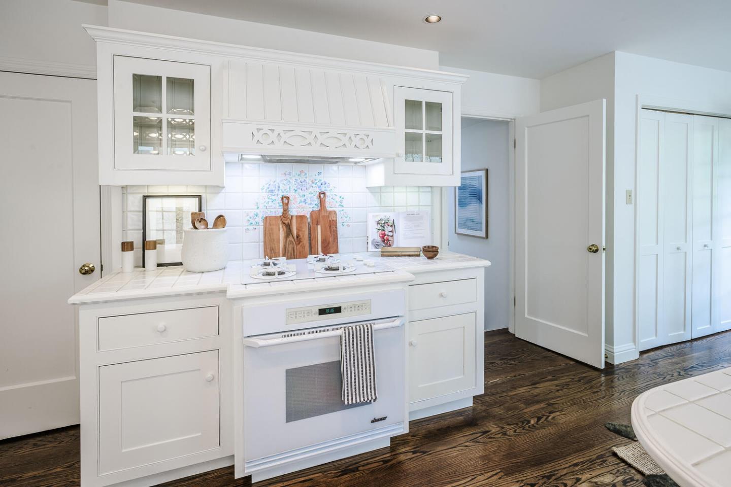 MAGICAL STORYBOOK COTTAGE