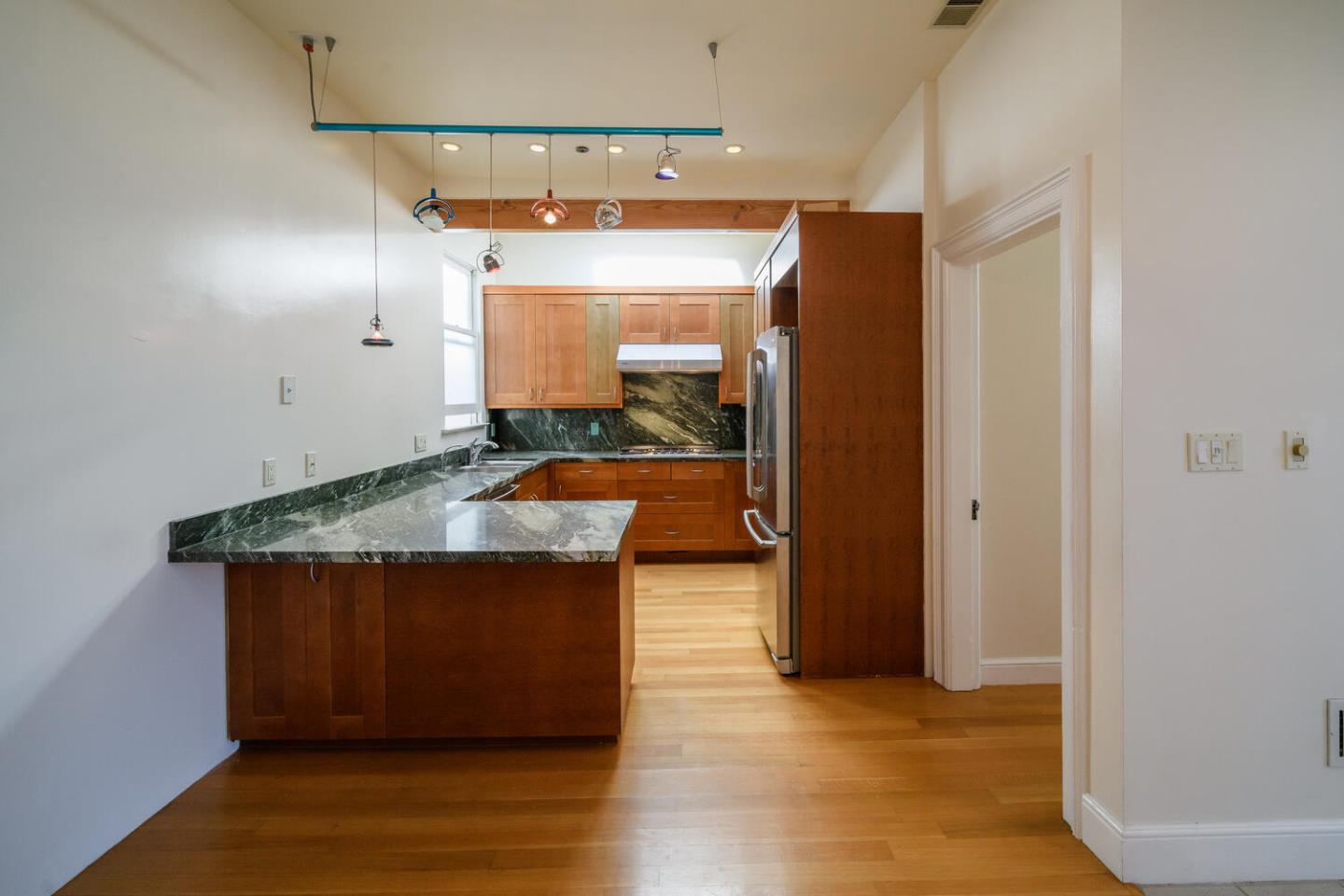 323 San Jose AVE 323