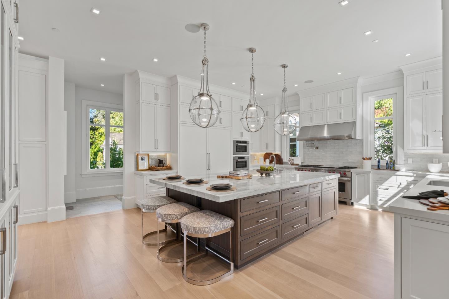 Brilliant Living Meets Timeless Elegance