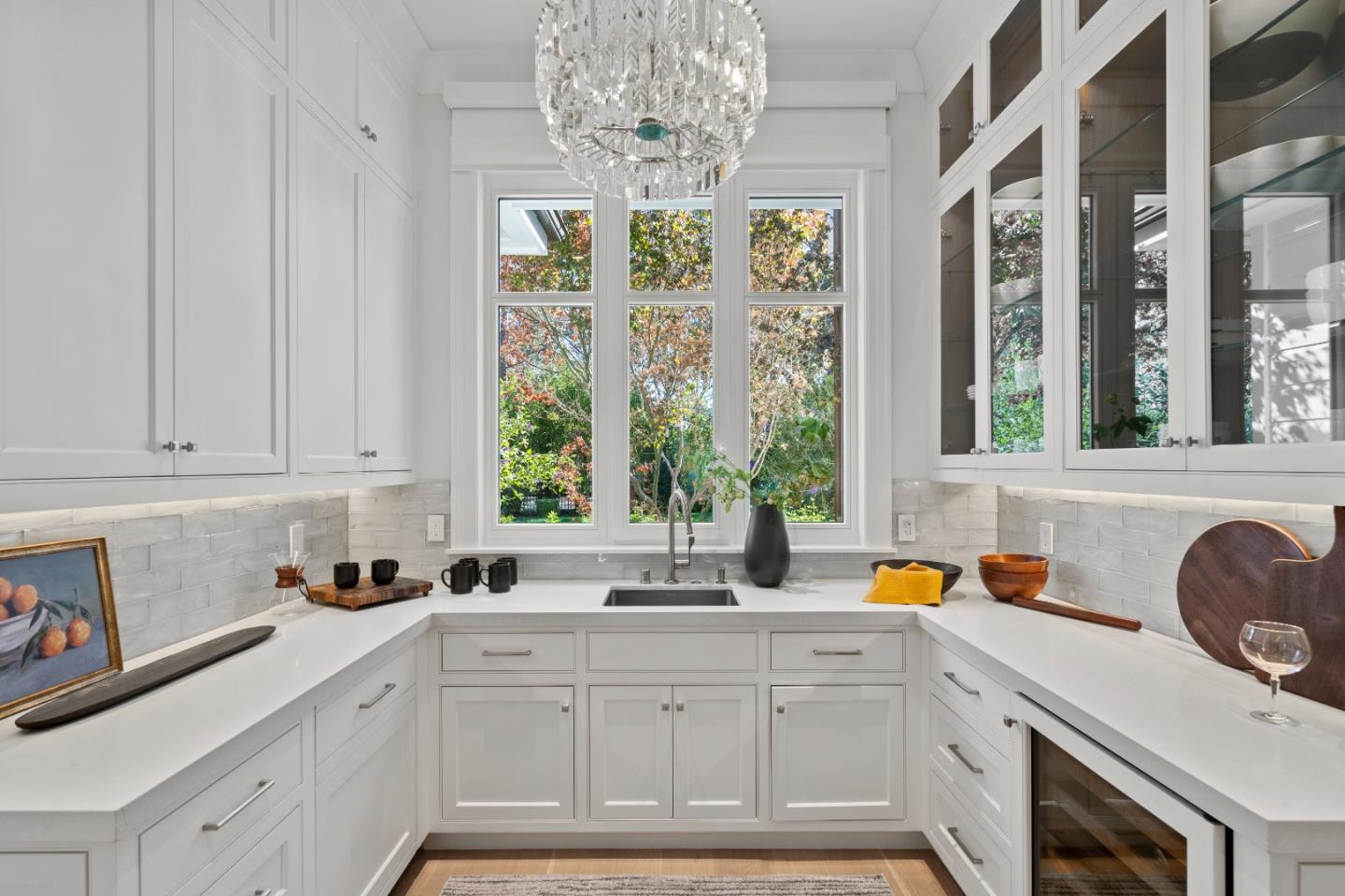 Brilliant Living Meets Timeless Elegance