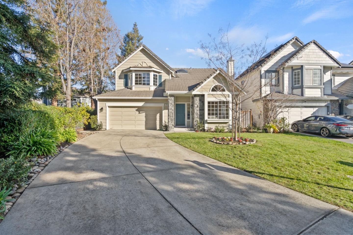 129 Danbury LN