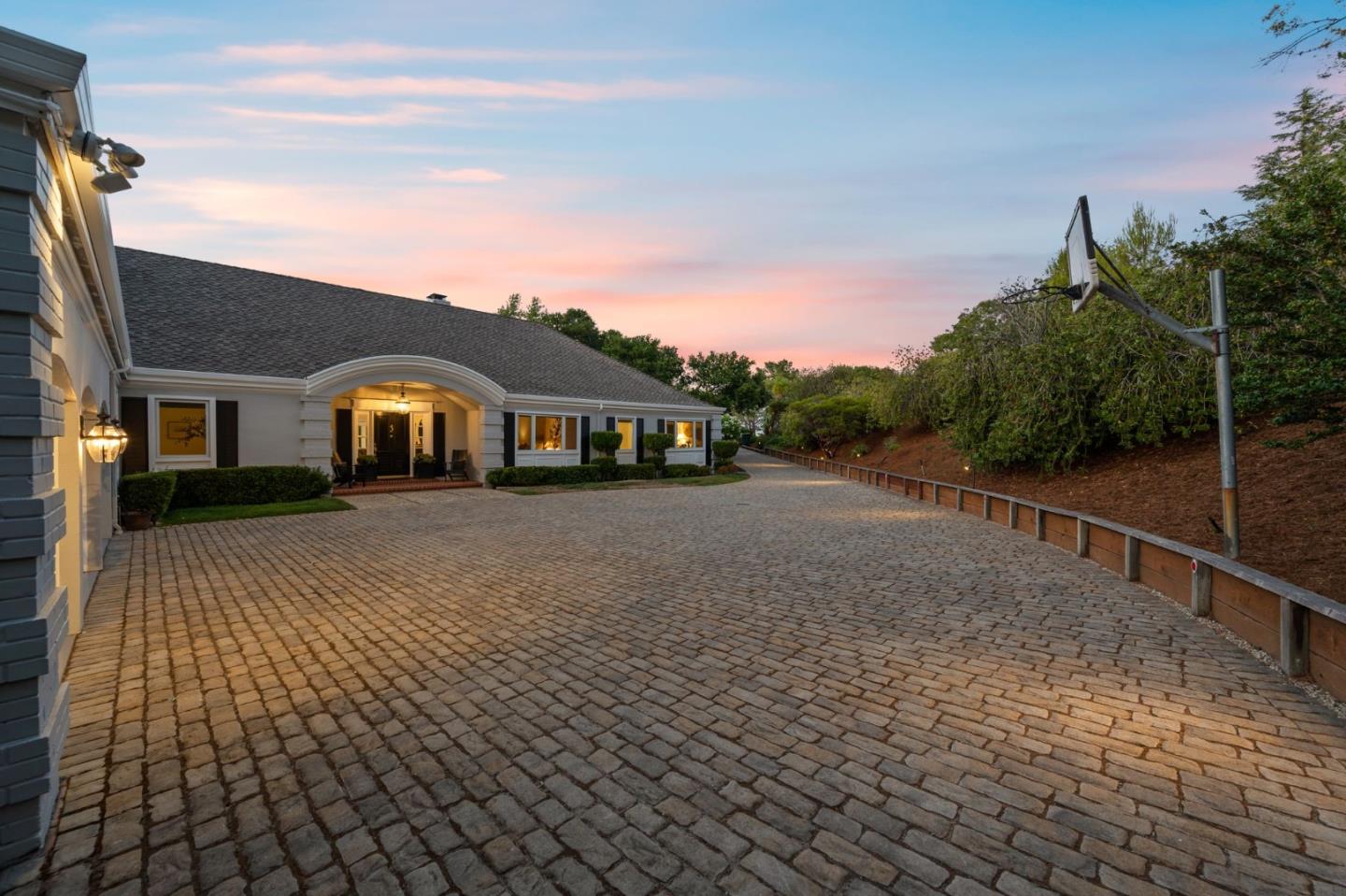 ‬ ‭ Sophisticated Styled-Ranch‬ ‭