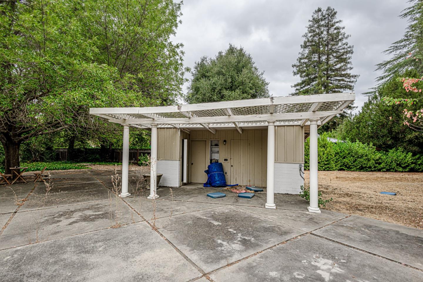 123 Stockbridge Avenue
