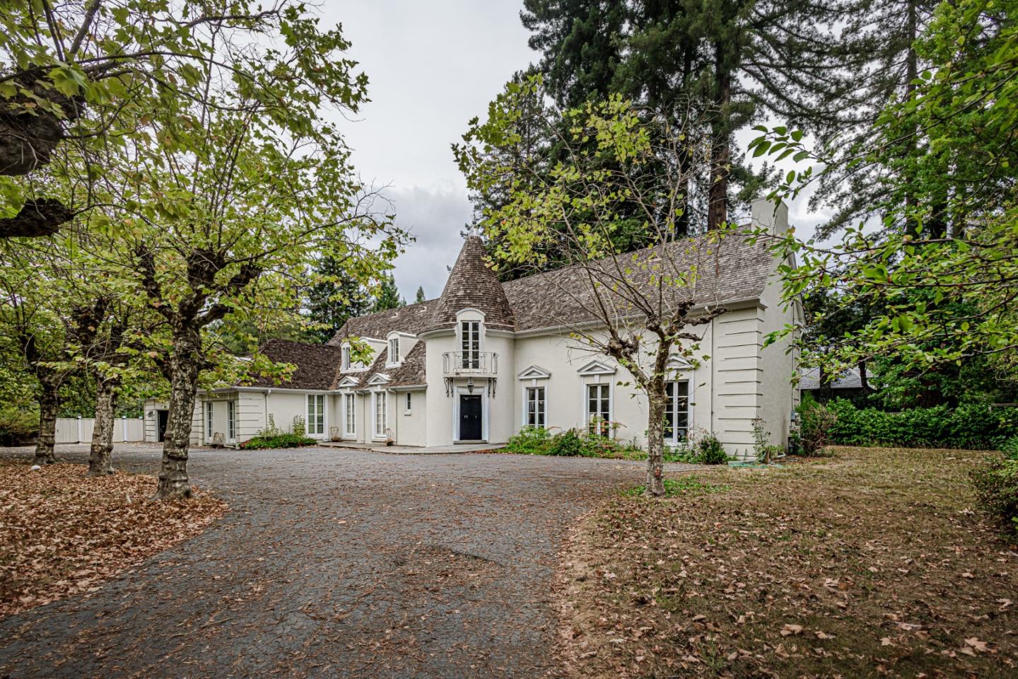 123 Stockbridge Avenue