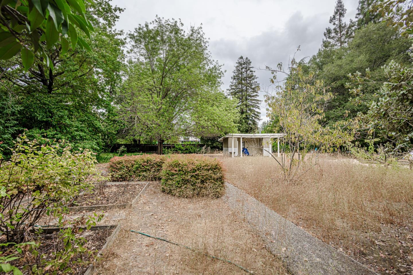 123 Stockbridge Avenue