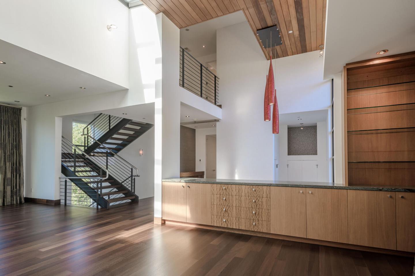 2510 Skyfarm Drive