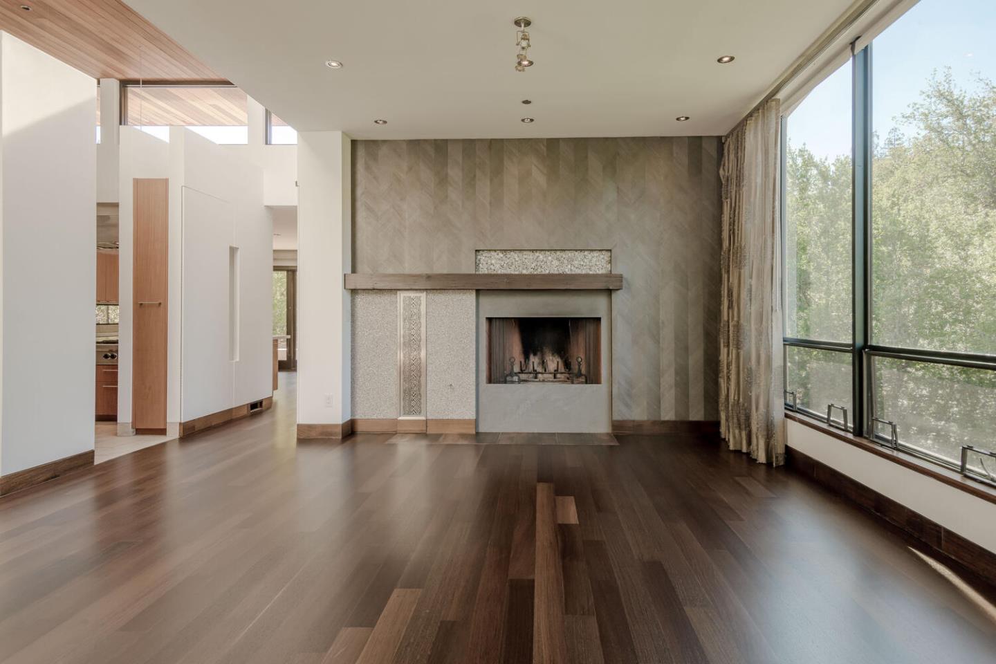2510 Skyfarm Drive