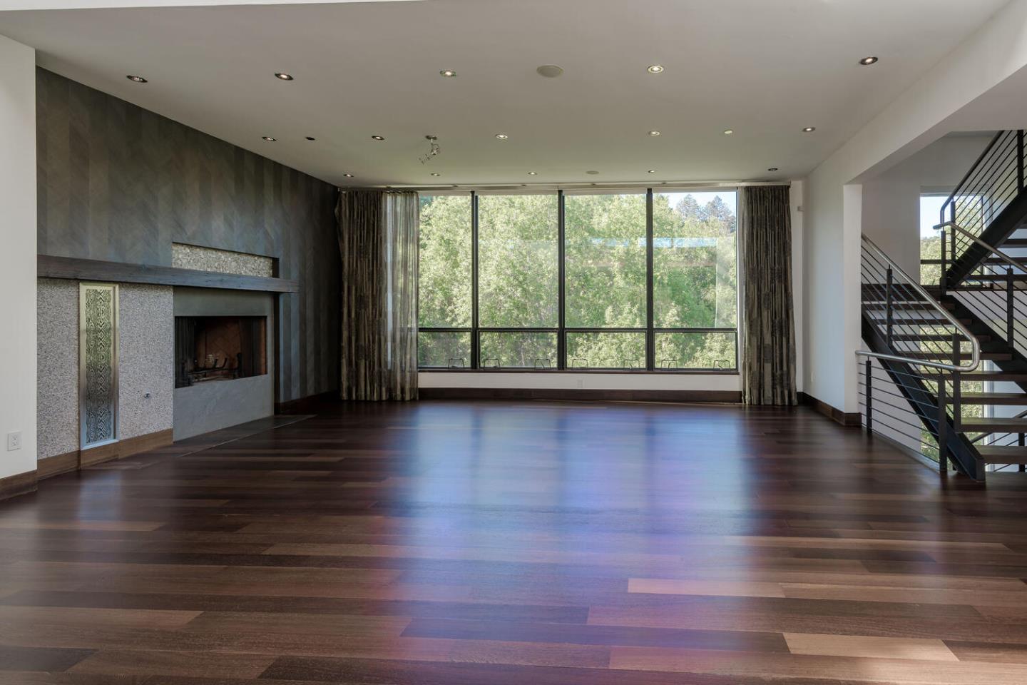 2510 Skyfarm Drive