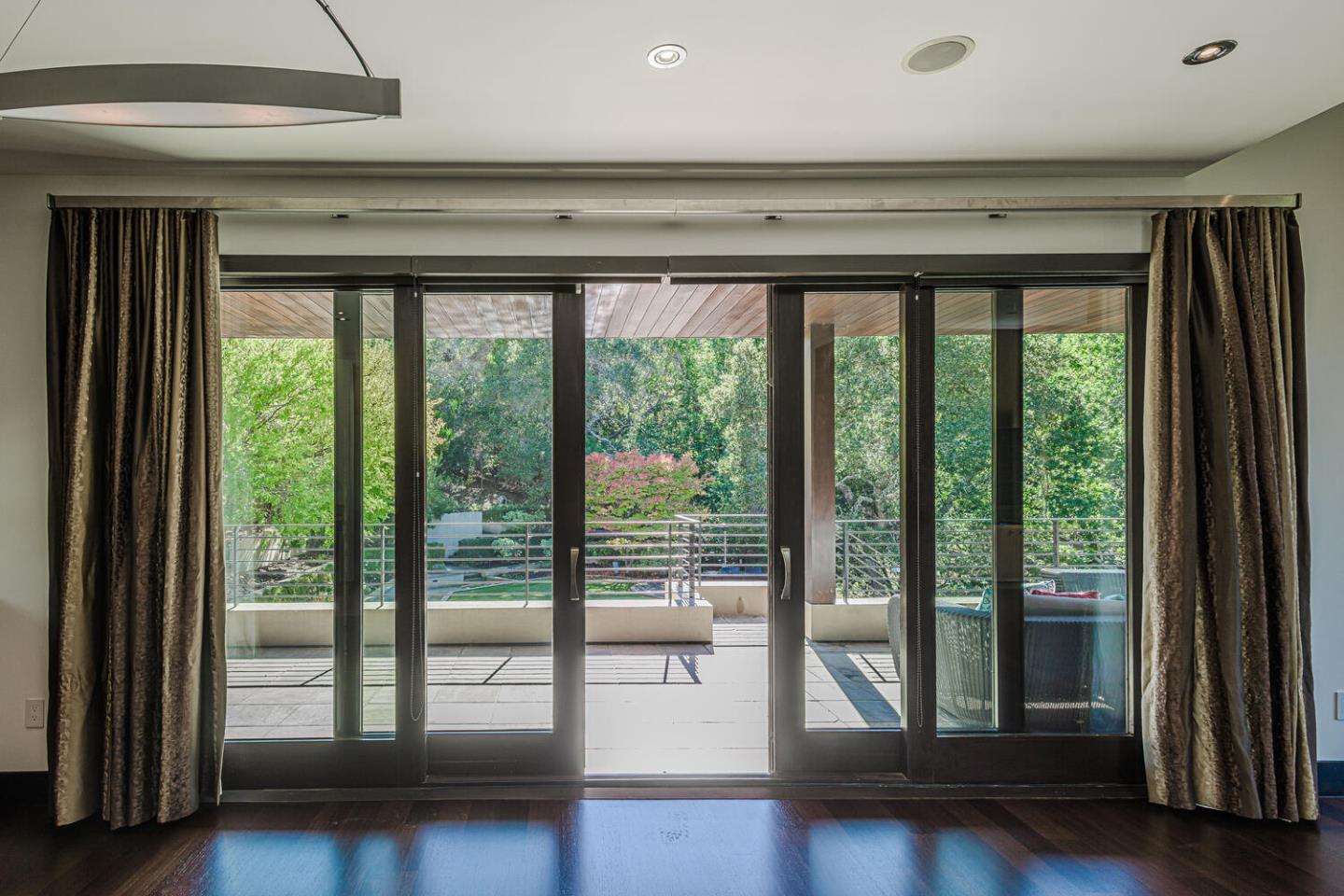 2510 Skyfarm Drive