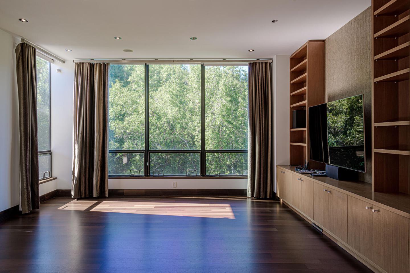 2510 Skyfarm Drive