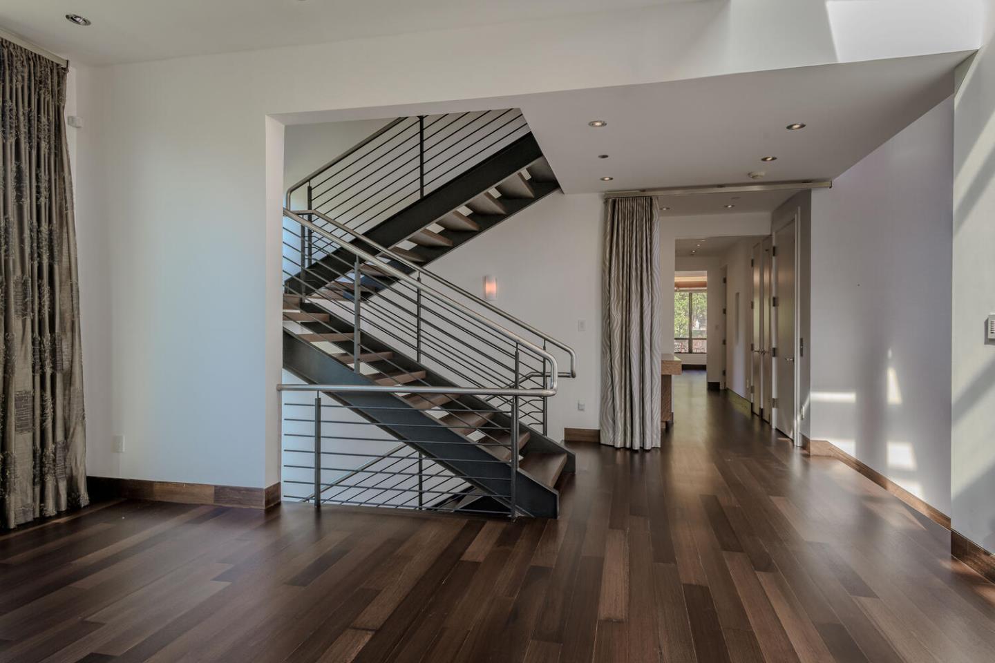 2510 Skyfarm Drive