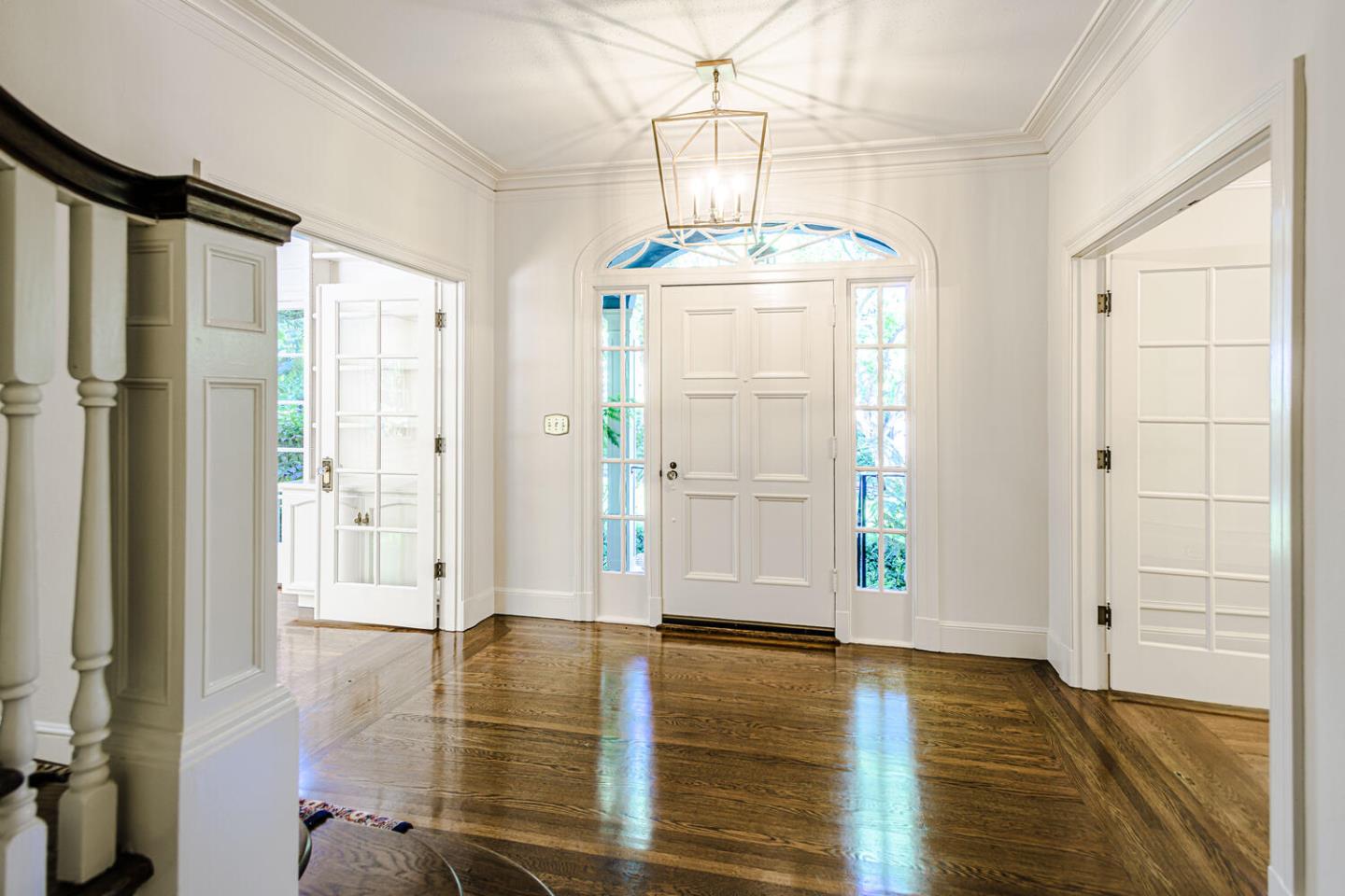 719 West Poplar Avenue