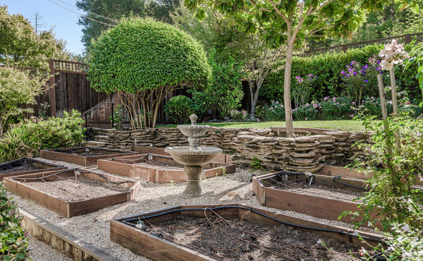 719 West Poplar Avenue