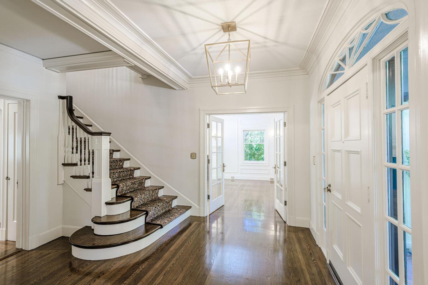 719 West Poplar Avenue