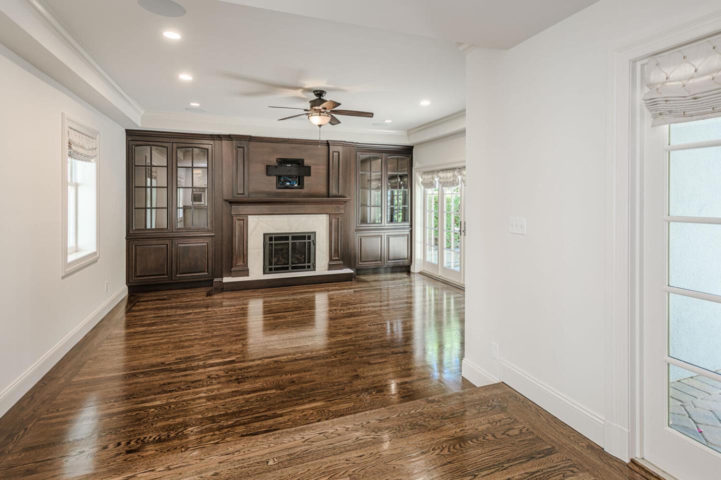 719 West Poplar Avenue