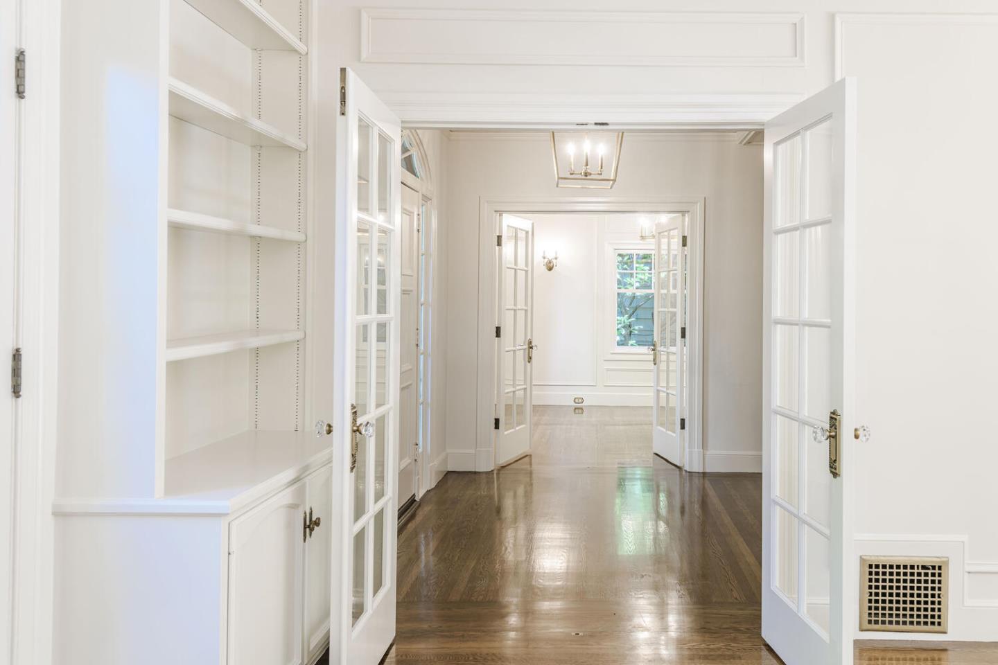 719 West Poplar Avenue